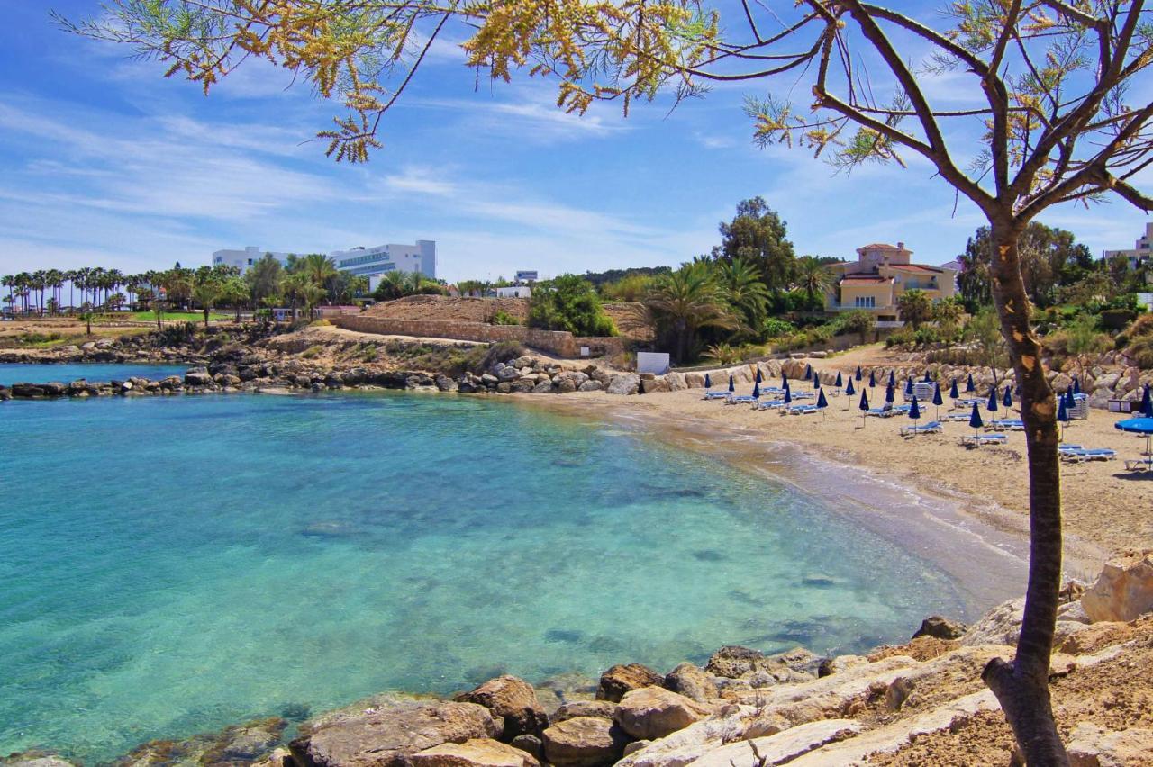 Laila - Coralli Beachfront Apartment プロタラス エクステリア 写真